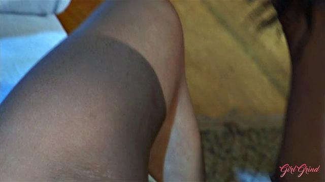 Ebony Miss Bee and Niyla Knight have some steamy lesbian sex