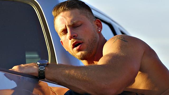 Man fucks cowboy ass outdoors in desert until cum