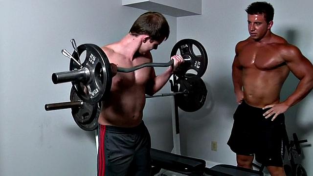 Muscled gym stud fucked in the locker room by cocksucking boyfriend