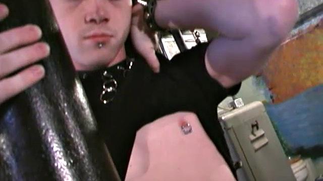 Christian Pierce Masturbates