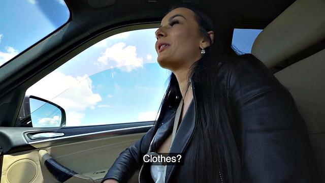 Public perfect babe picks up for fuck in car