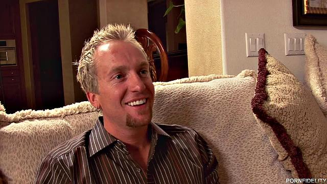 разношу кухню на части, когда печем печенье втроем