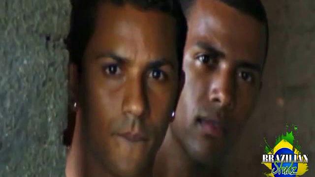 Victor Alves and Nelson Barros are the stars of this outdoor fuck. These two big and dark studs are feeling each other up like crazy and pulling on their giant cocks.