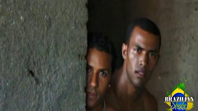 Victor Alves and Nelson Barros are the stars of this outdoor fuck. These two big and dark studs are feeling each other up like crazy and pulling on their giant cocks.