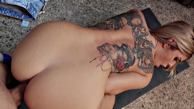 Marica's Bra-Fucking & Handjob Skills Helping Outdoors