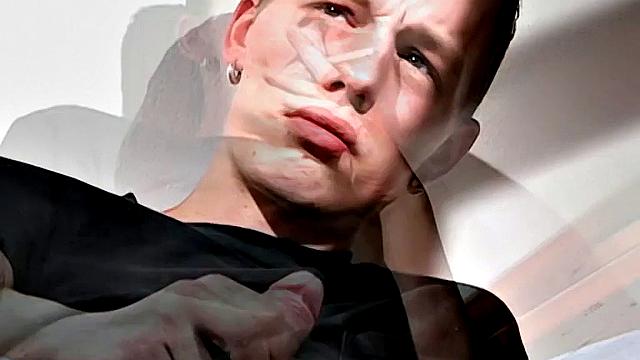 Джони - необрезанный и готов