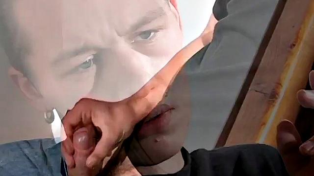 Джони - необрезанный и готов