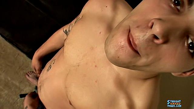 Drac Ladder strokes hard during intense gay massage and gets his cock worked over