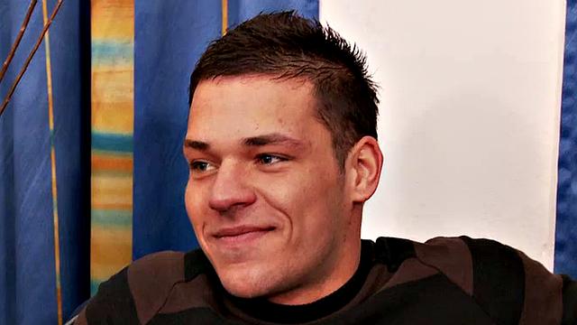 CFNM amateur chicks in high heels peg guy in 3way