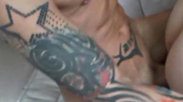 German facial-loving amateur gets fucked by inked top