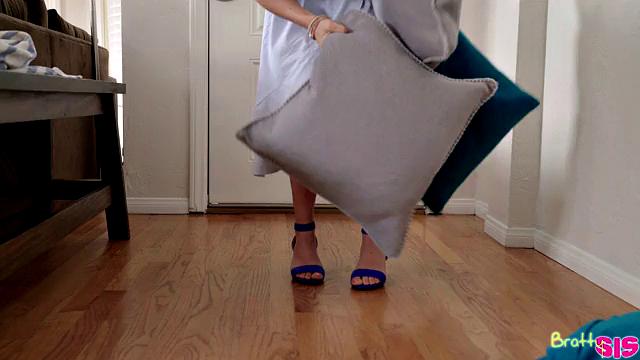 My Friends And I Flash Our Tits To My Brother - S12:E3