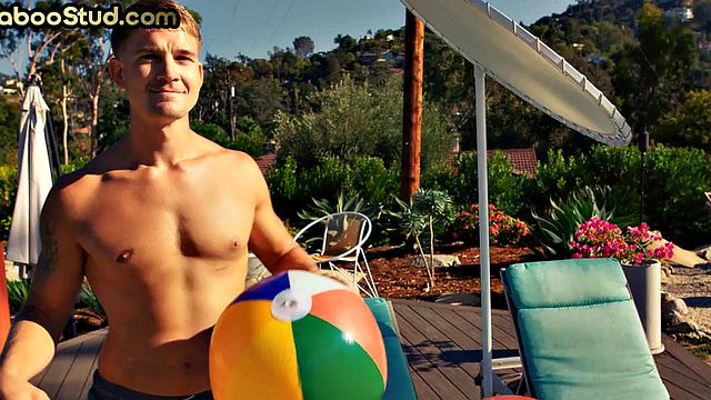 Weird stud barebacked by stepbrother till cumshot