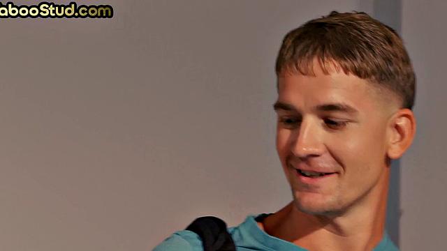 Weird stud barebacked by stepbrother till cumshot