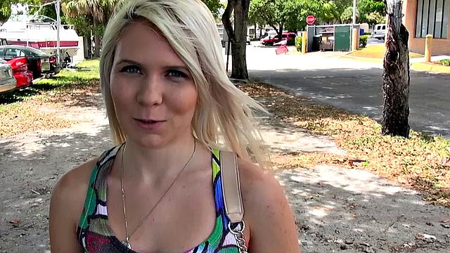 Blonde with tattoos gets drilled hard in the car and then swallows a hot load