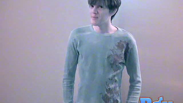 Joey jerks off at home like he's auditioning for a soap ad, but with way more lube