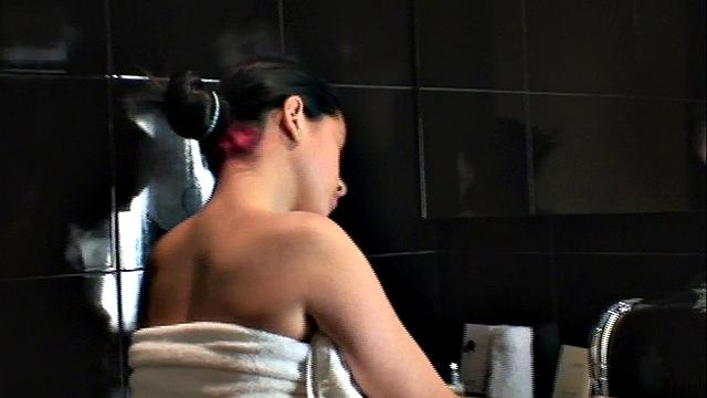 Sexy teen Diana shows off in the shower