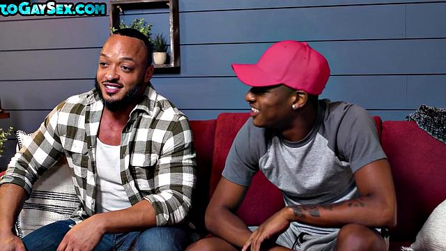 Black hunk barebacks bottom stud in asshole till cumshot