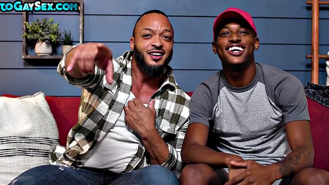 Black hunk barebacks bottom stud in asshole till cumshot