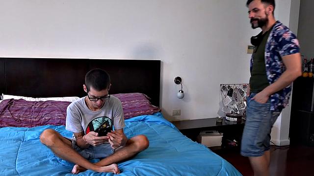 Daryl is quick to pull daddy's pants down and start sucking on that big dick. By the time both are naked, Joris is ready to take his bottom from behind and bareback fucks that skinny ass all over the bed.