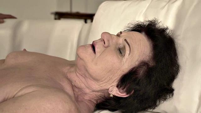 Plumper granny knows how to please cock with her hairy pussy