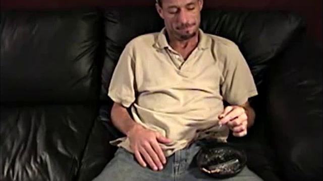 Here are two sessions with David. One was successful, while the other was not. This landscaper had difficulty getting his equipment to work, but he's a nice man. He is definitely easy on the eyes, if you like the slim and wiry types.