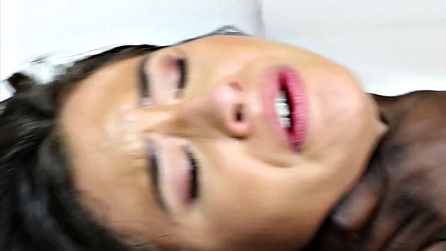 Sexy 18 Year Old Indian Zaya's First Interracial

