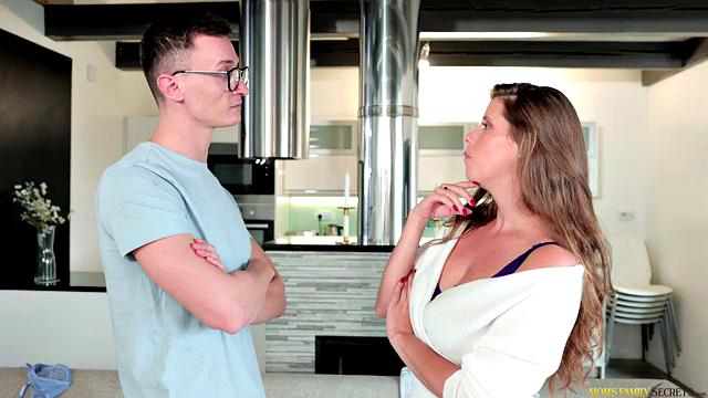 Stepmom Goes On - S2:E1