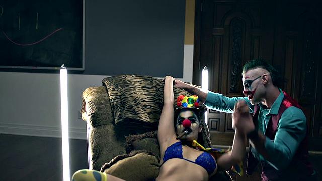 Violet Starr - Joker