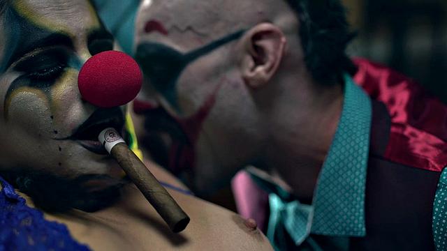 Violet Starr не выдерживает жесткой трахалки от Джокера и жаждет продолжения