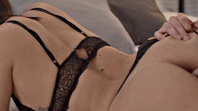 ANALTIME.XXX - Hottie Lena Coxx Begs For Her Bubble Butt Fucked Hard