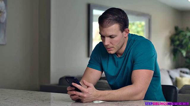 Listening to my step sister - S16:E7