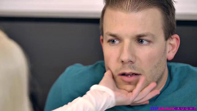 Listening to my step sister - S16:E7