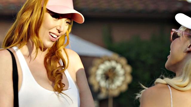 Boobylicious Shemale licks redheads pussy and gets sucked