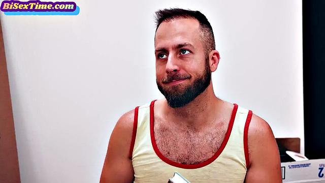 tattooed babe banged by Bi lovers