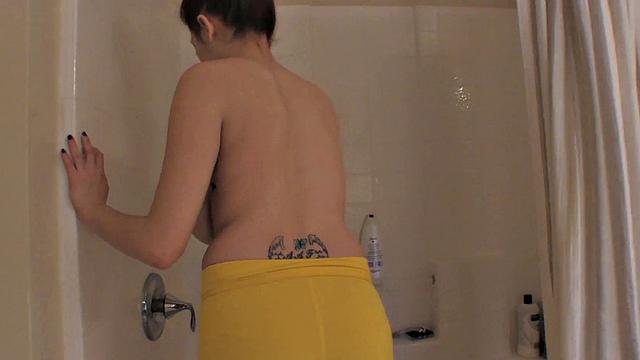 Tessa Fowler - Diary Shower Time 3