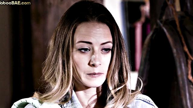 Cockuscking petite bae banged in 3way while friends watch