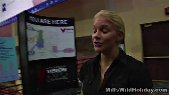 Big Tits Milf Heidi Teases Hunk