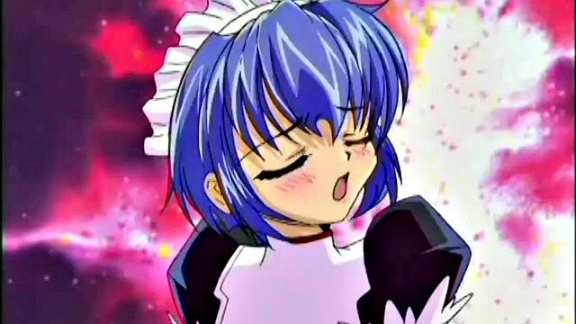 Две развратные горничные дерутся за хер хозяина в жестком трио