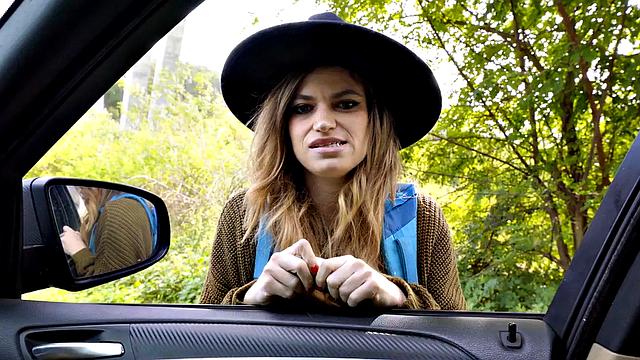 Picked up babe pussyfuckes outdoors