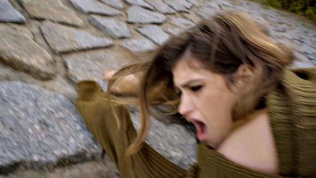 Picked up babe pussyfuckes outdoors