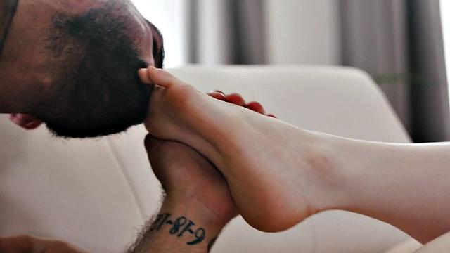 Trans babe rimmed and drilled in erotic couple