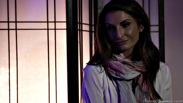 Сексологиня Сильвия Сайдж лечит изменщика с помощью глубокого минета и грубого траха в джинсах, у доктора уже на приёме не бывает скучно!