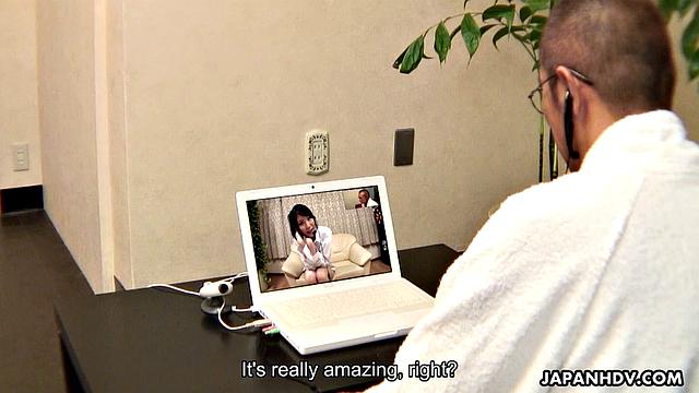 Ruri Shinohara wet during cyber sex