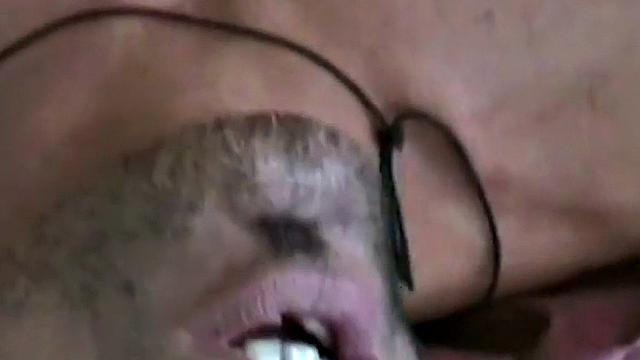 Amateur German bottom assfingered while barebacked