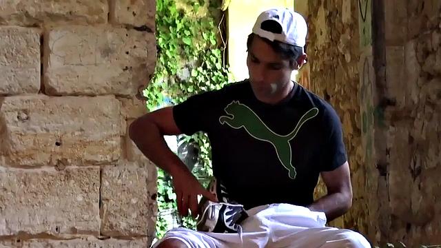 Sneakers fetish stud gets fucked in abandoned spot