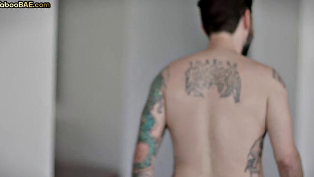 Stunning babes in 4some sex