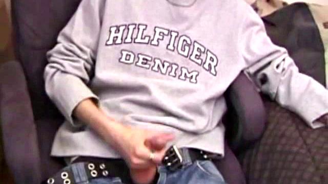 Aaron Michaels Jerking Off