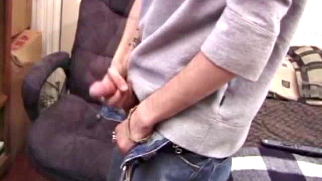 Aaron Michaels Jerking Off