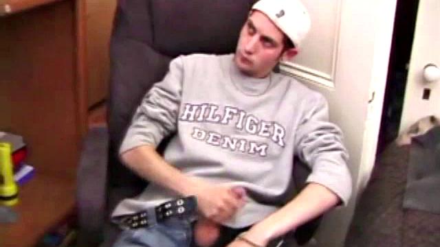 Aaron Michaels Jerking Off