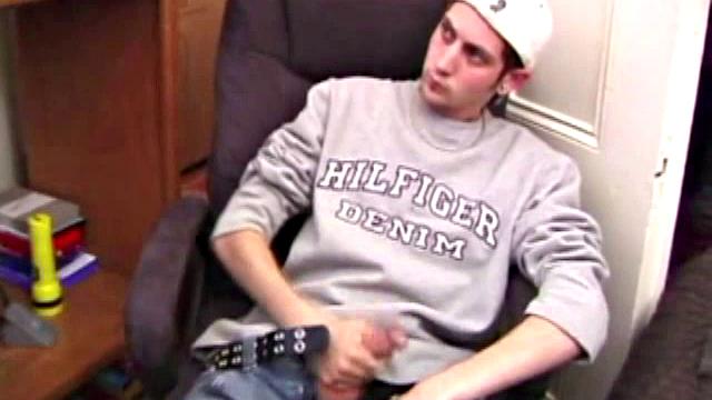 Aaron Michaels Jerking Off